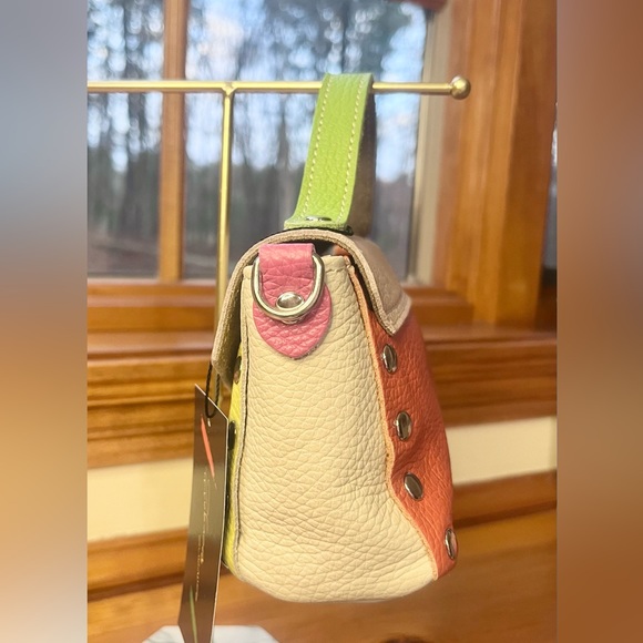 Colorblock Crossbody in 💯% Italian Leather - Picture 5 of 16